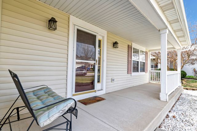 176 Woodland Park Circle, Gilberts, IL 60136