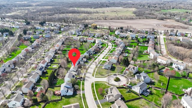 176 Woodland Park Circle, Gilberts, IL 60136