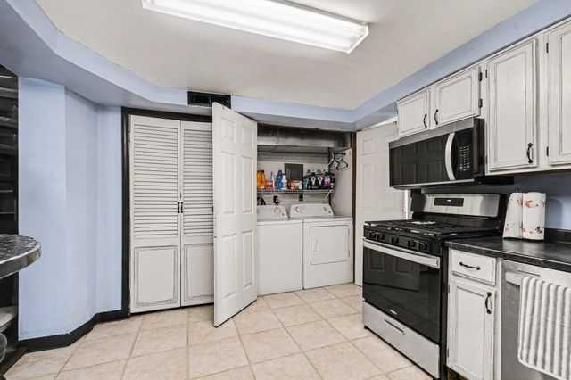 200 Harrington Avenue, Crown Point, IN 46307