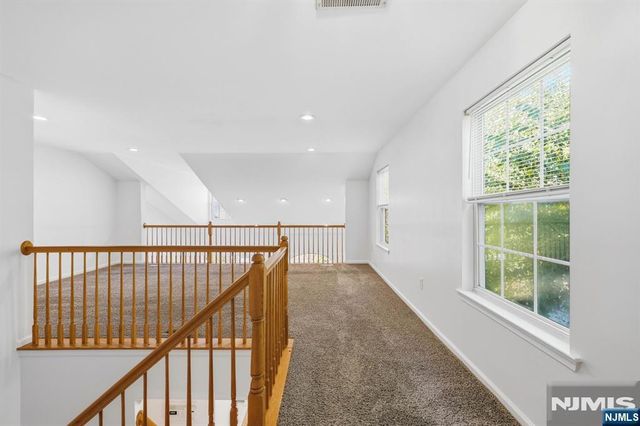 261 Riverwalk Way Q174, Clifton, NJ 07014