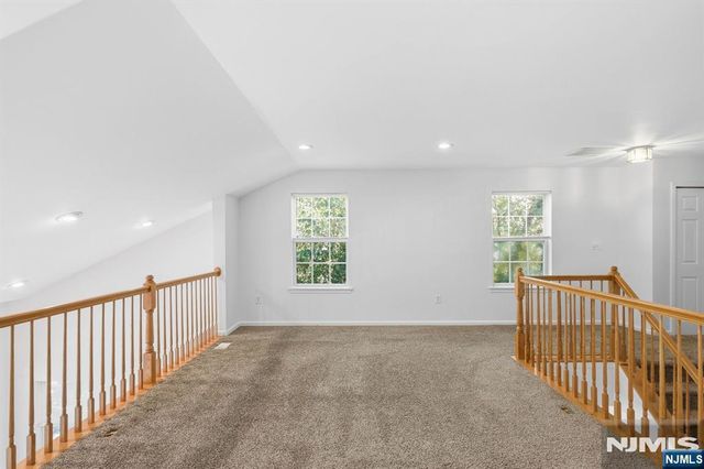 261 Riverwalk Way Q174, Clifton, NJ 07014