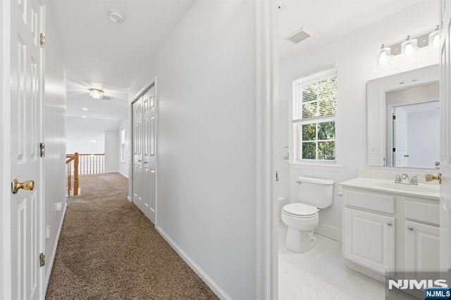 261 Riverwalk Way Q174, Clifton, NJ 07014