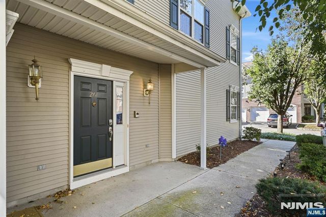 261 Riverwalk Way Q174, Clifton, NJ 07014