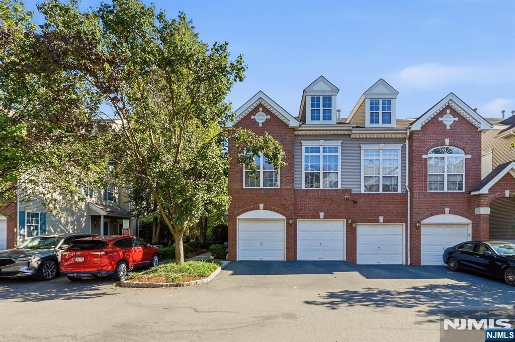 261 Riverwalk Way Q174, Clifton, NJ 07014