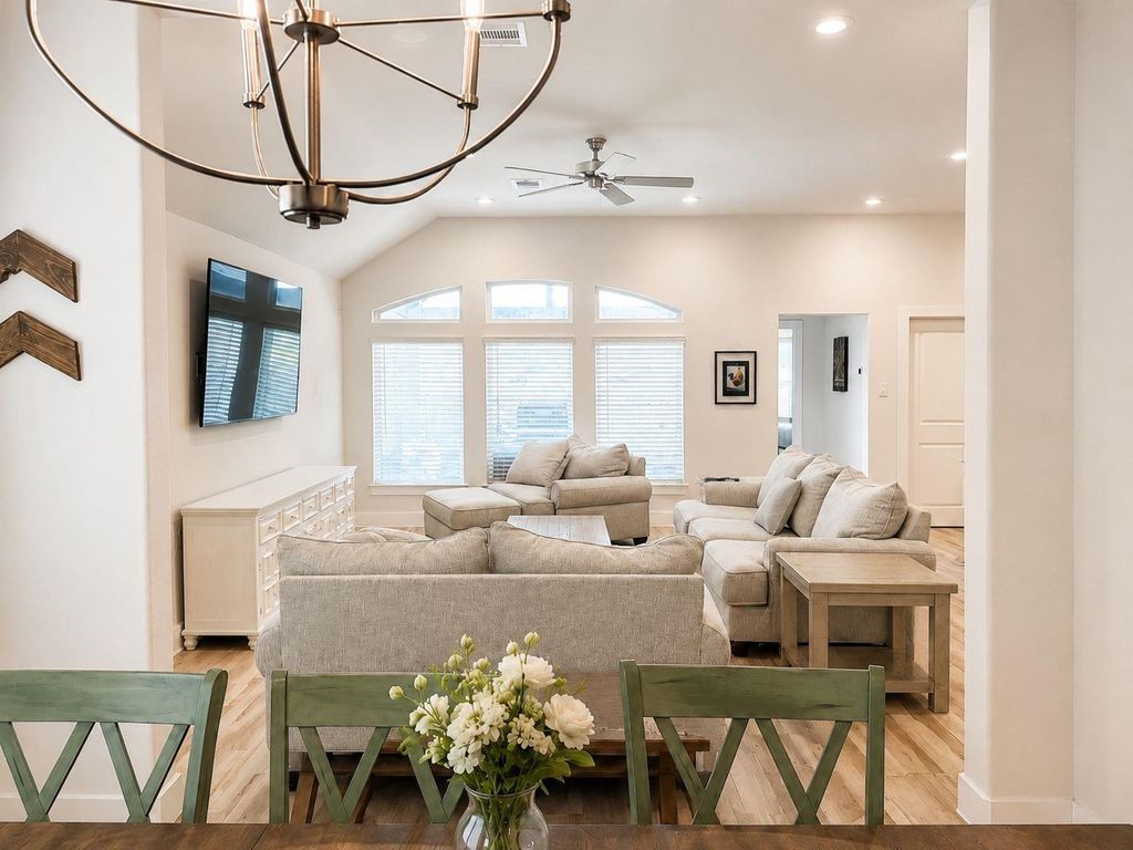 2719 Sellers Island Drive, League City, TX 77573