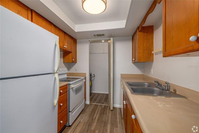 6816 SW 4TH PLACE, Gainesville, FL 32607