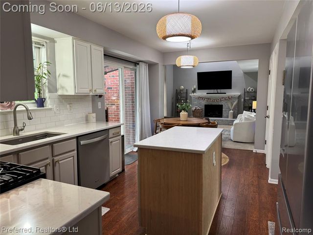 6536 Greenbriar Drive, Van Buren, MI 48111