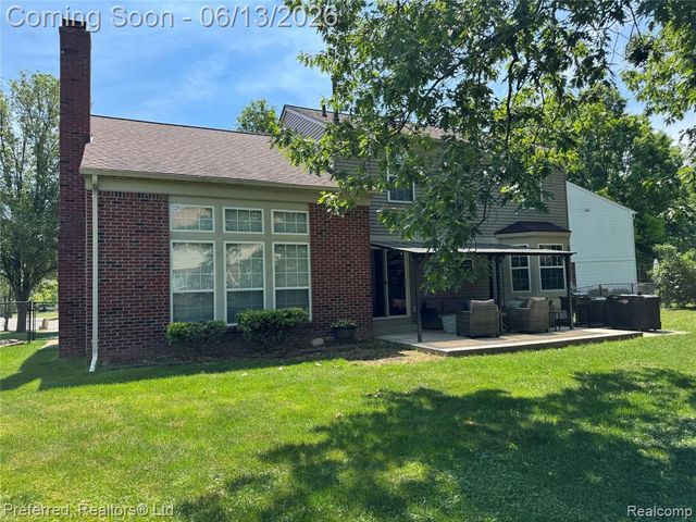 6536 Greenbriar Drive, Van Buren, MI 48111
