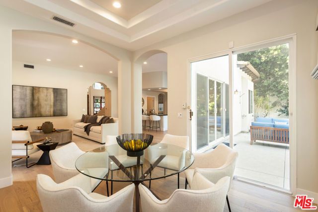 14985 Valley Vista Boulevard, Los Angeles, CA 91403