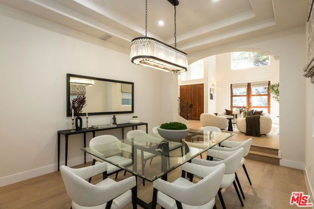 14985 Valley Vista Boulevard, Los Angeles, CA 91403