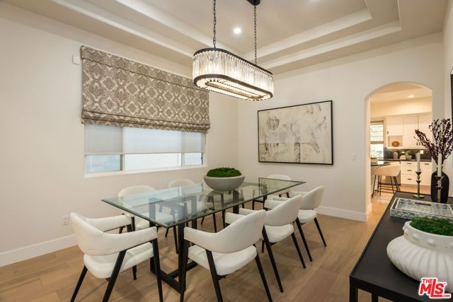 14985 Valley Vista Boulevard, Los Angeles, CA 91403