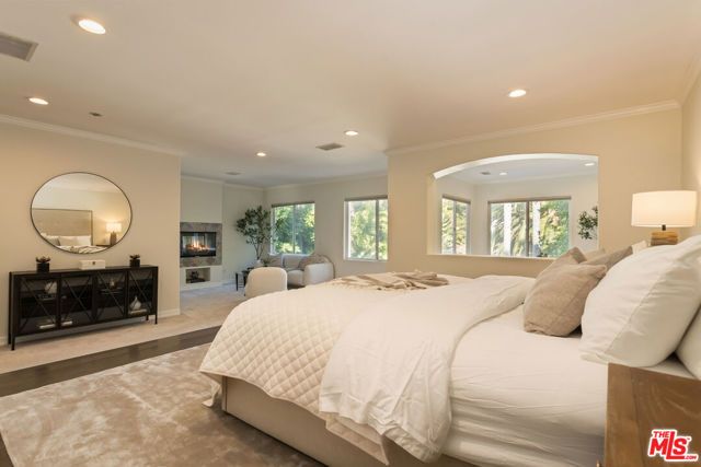 14985 Valley Vista Boulevard, Los Angeles, CA 91403