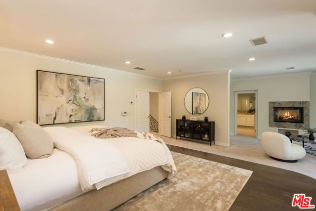 14985 Valley Vista Boulevard, Los Angeles, CA 91403