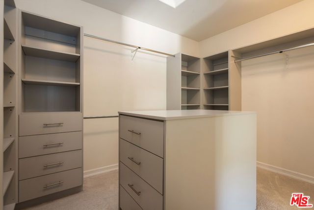 14985 Valley Vista Boulevard, Los Angeles, CA 91403