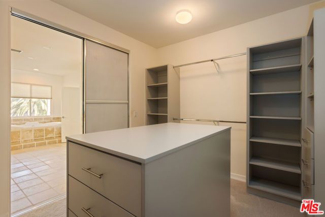 14985 Valley Vista Boulevard, Los Angeles, CA 91403