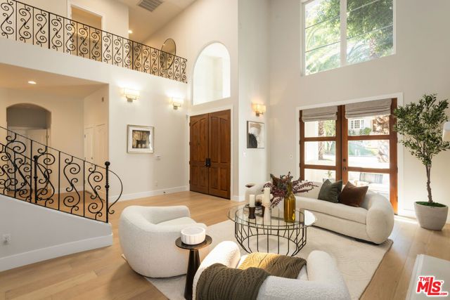 14985 Valley Vista Boulevard, Los Angeles, CA 91403