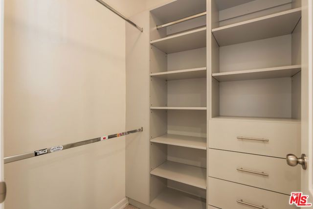 14985 Valley Vista Boulevard, Los Angeles, CA 91403