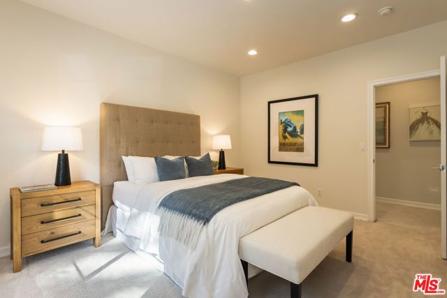 14985 Valley Vista Boulevard, Los Angeles, CA 91403