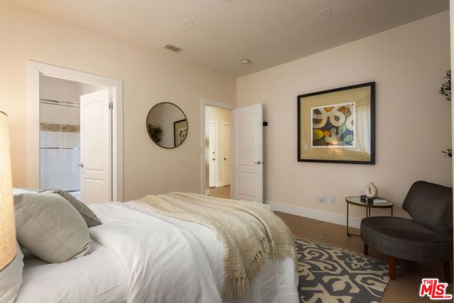 14985 Valley Vista Boulevard, Los Angeles, CA 91403