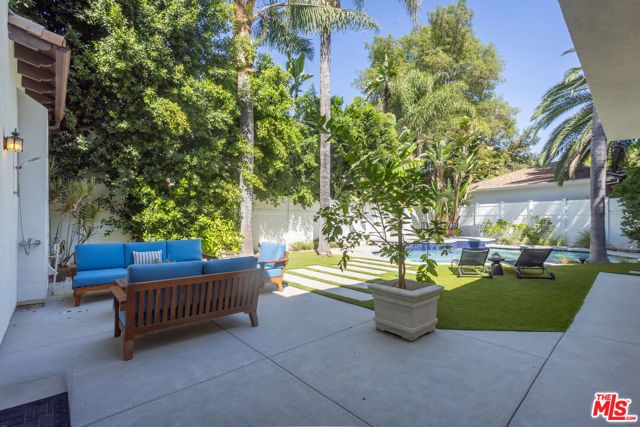 14985 Valley Vista Boulevard, Los Angeles, CA 91403