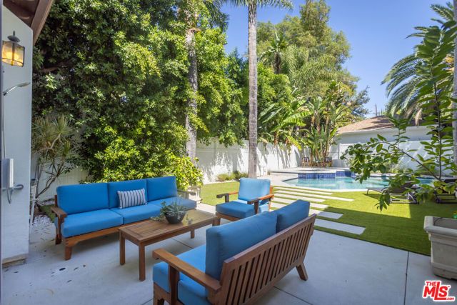 14985 Valley Vista Boulevard, Los Angeles, CA 91403