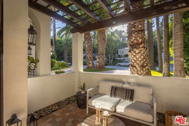 14985 Valley Vista Boulevard, Los Angeles, CA 91403