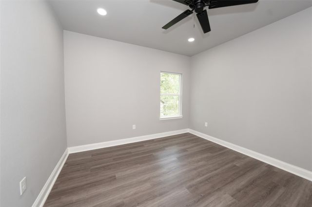 220 N Fairway Loop, Coldspring, TX 77331