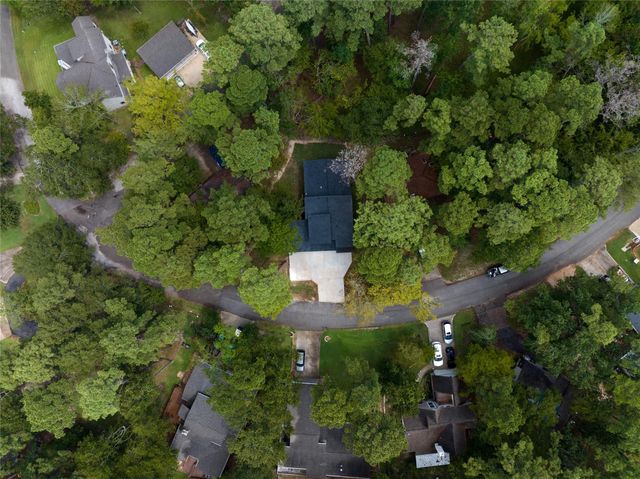 220 N Fairway Loop, Coldspring, TX 77331