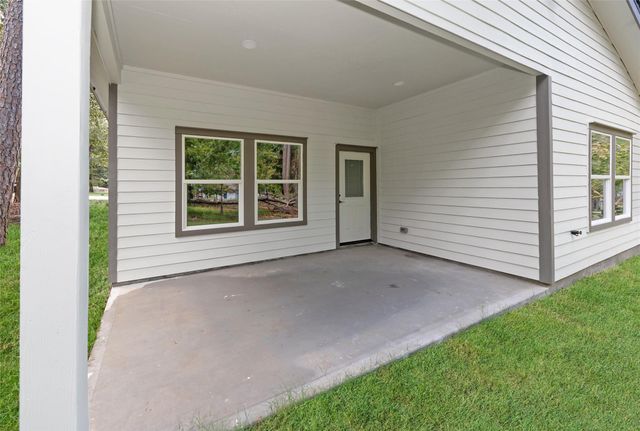 220 N Fairway Loop, Coldspring, TX 77331