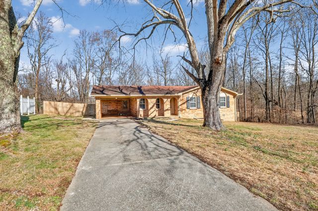 2267 Lambert Dr, Westmoreland, TN 37186