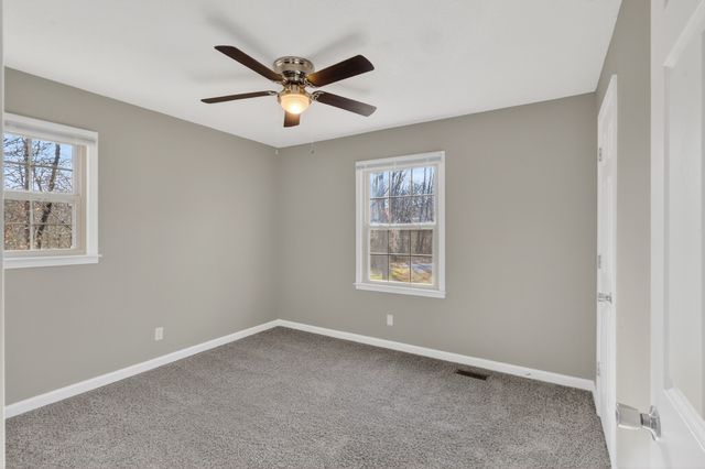 2267 Lambert Dr, Westmoreland, TN 37186