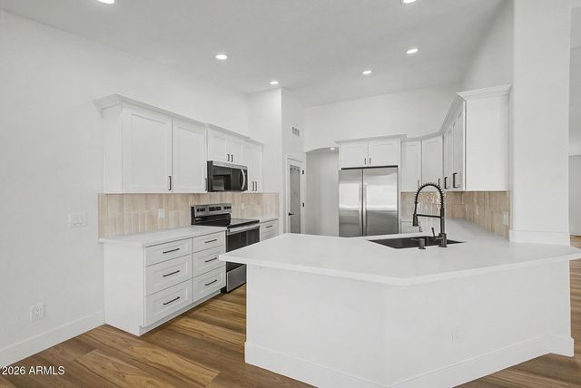 2554 E MORGAN Court, Gilbert, AZ 85295