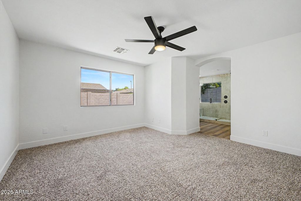 Image 21 of property listing at 2554 E MORGAN Court, Gilbert, AZ 85295
