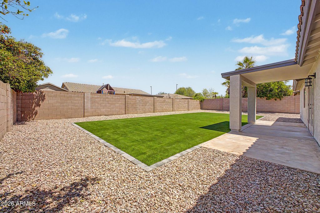 Image 35 of property listing at 2554 E MORGAN Court, Gilbert, AZ 85295