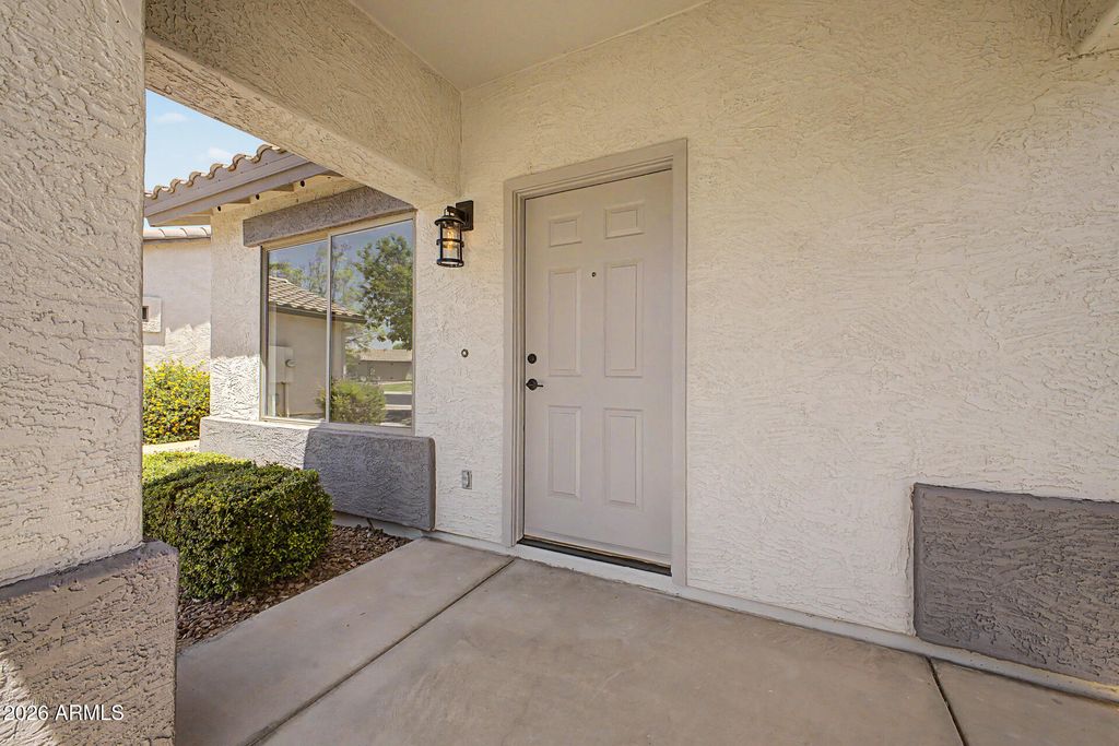 Image 4 of property listing at 2554 E MORGAN Court, Gilbert, AZ 85295
