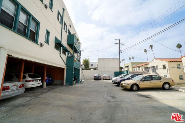 1123 S Norton Avenue, Los Angeles, CA 90019