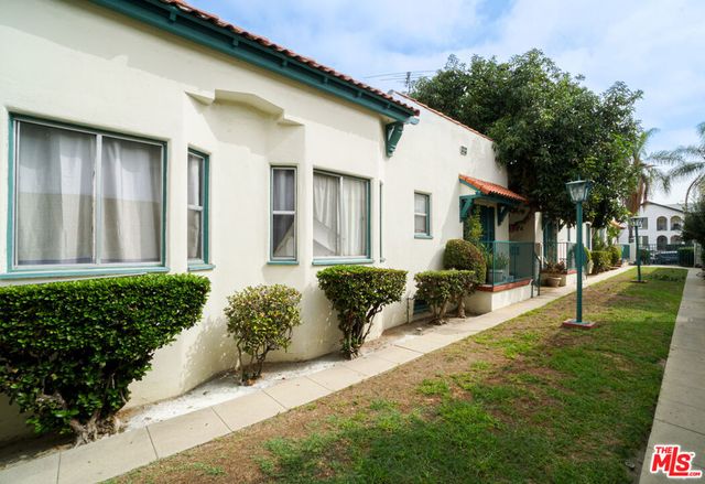 1123 S Norton Avenue, Los Angeles, CA 90019