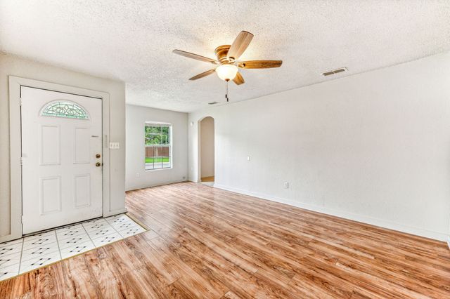 1391 N Paddock Street, Stephenville, TX 76401