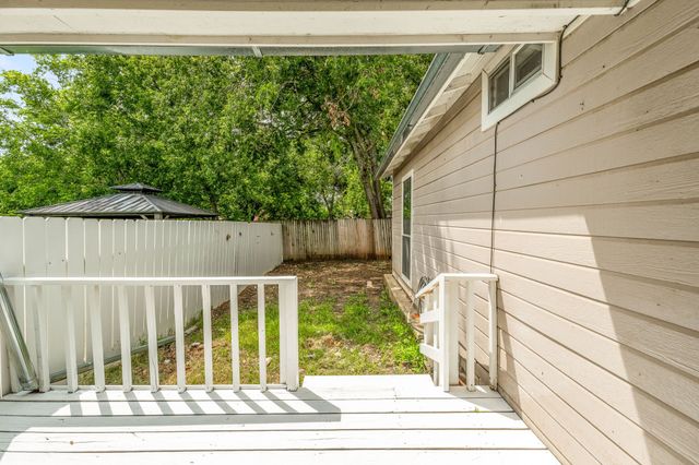 1391 N Paddock Street, Stephenville, TX 76401