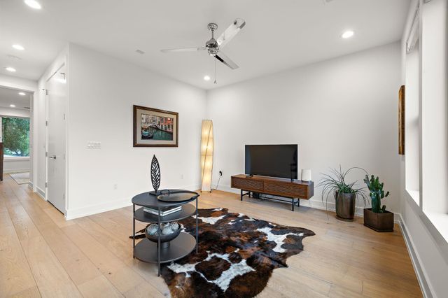 1310 Choquette DR B, Austin, TX 78757