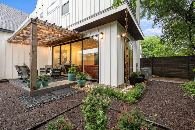 1310 Choquette DR B, Austin, TX 78757