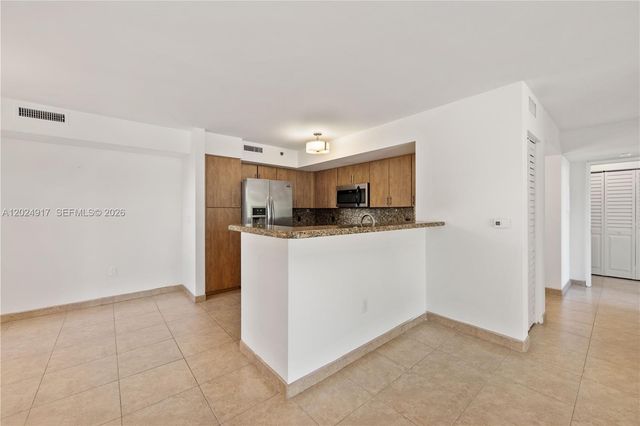 19501 E Country Club Dr 9508, Aventura, FL 33180