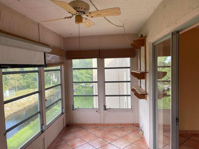 729 Lori Drive 405, Palm Springs, FL 33461