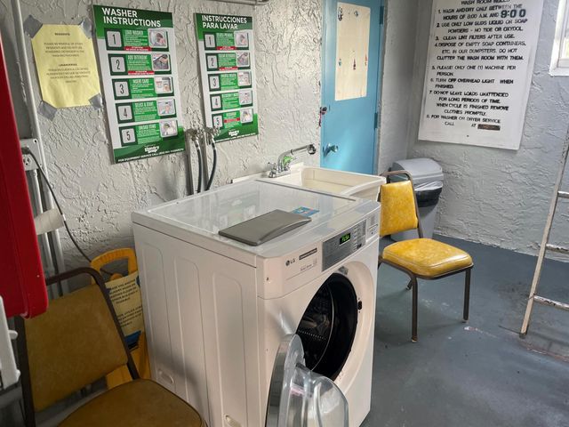 729 Lori Drive 405, Palm Springs, FL 33461