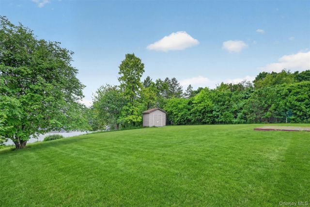 1 Rockledge Road, Poughkeepsie, NY 12601