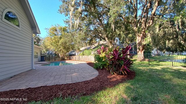 2032 MARYE BRANT Loop N, Neptune Beach, FL 32266