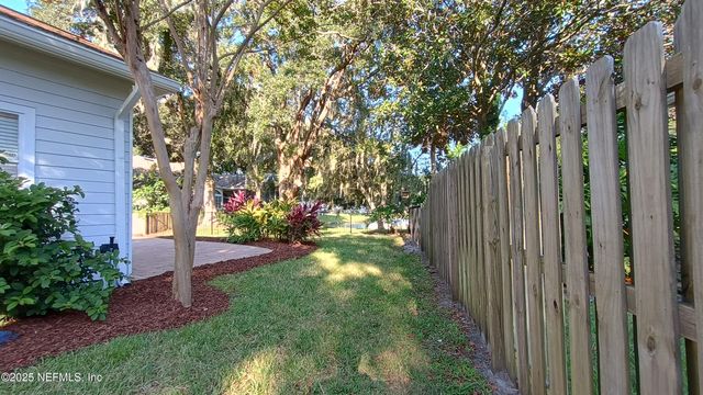 2032 MARYE BRANT Loop N, Neptune Beach, FL 32266