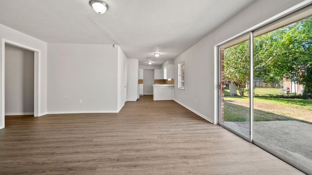 406 Pamela Drive, Baytown, TX 77521