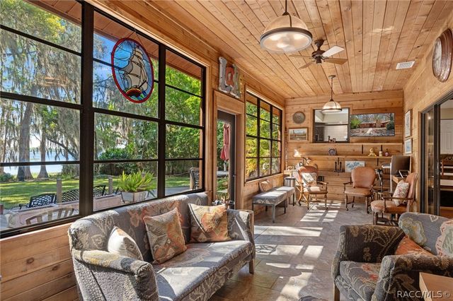 7160 E Gospel Island Road, Inverness, FL 34450