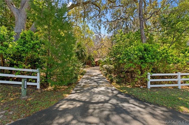 7160 E Gospel Island Road, Inverness, FL 34450